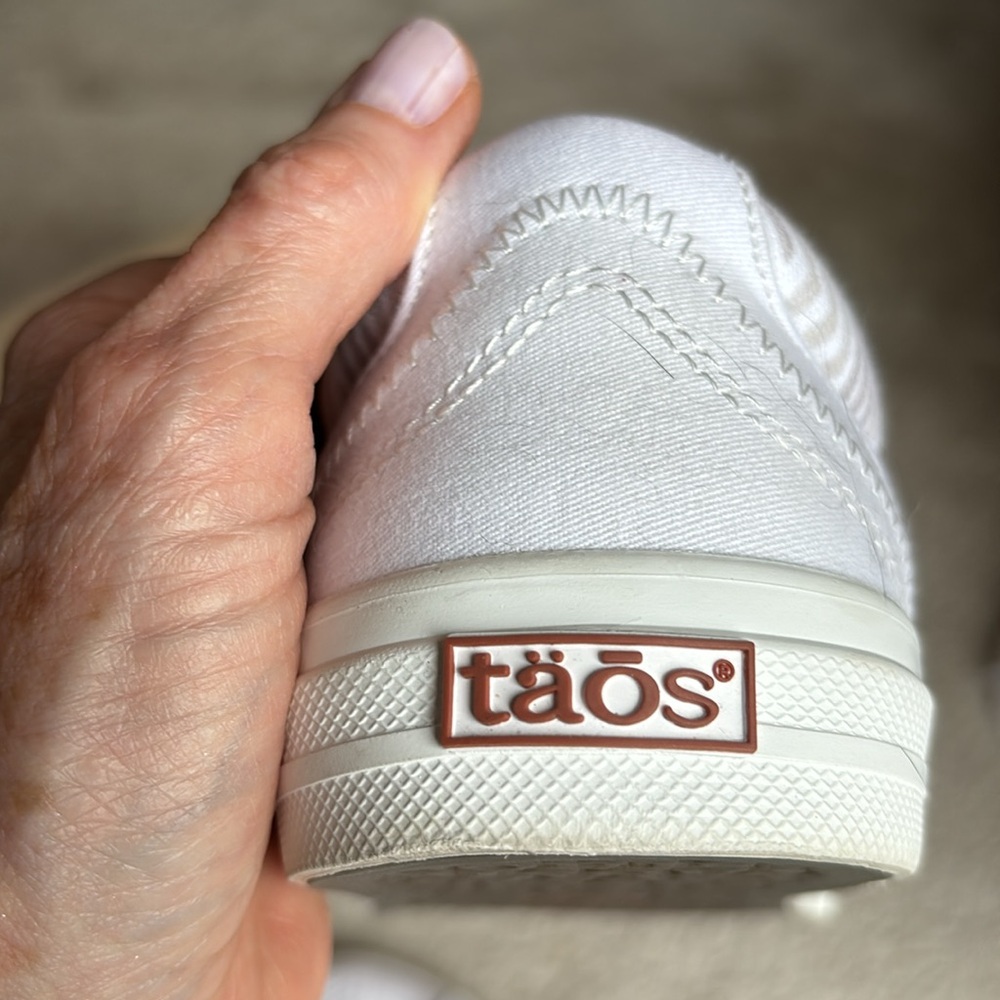 Taos Plim Soul women’s sneakers size 7.5 (Geo Print White Multi) - Picture 4 of 6